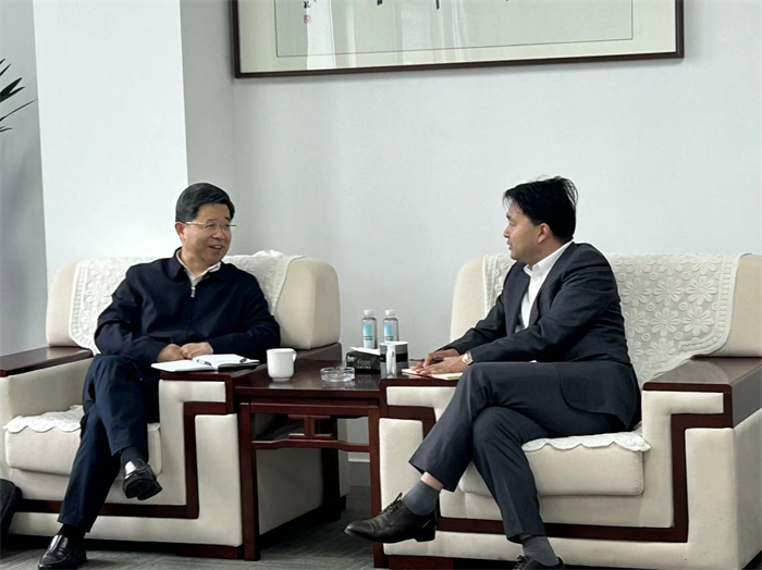 常州市人大常委副主任、市總工會(huì)主席一行走訪我司